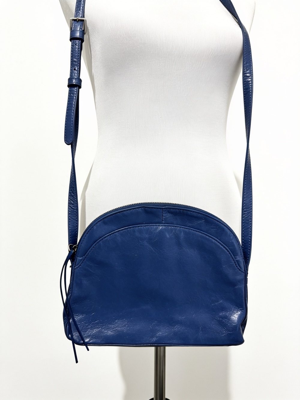 HOBO International Blue Leather Crossbody Bag Vintage Slouchy Zip Top Purse